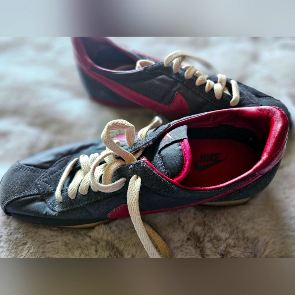 Nike shoes color blue size 8 1/2